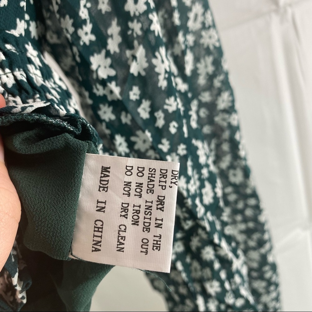 Green Floral Longsleeve Shirred Crop Top Size - Picture 9 of 9